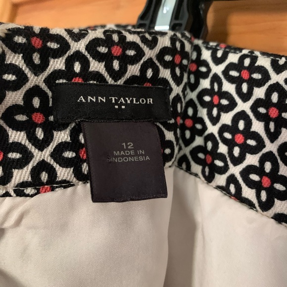 Ann Taylor Pencil Skirt - Picture 3 of 3